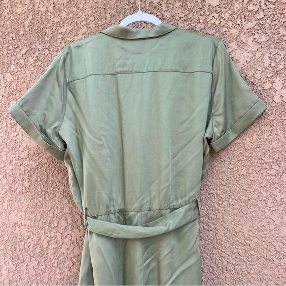 UNTUCKit Jumpsuit  Woman’s size large earthy‎ green minimalist - Picture 10 of 15